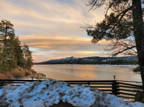 The Point! Spectacular Lake Views 5 Suites!